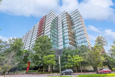 800 Elgin Rd #PH13, Evanston, IL 60201