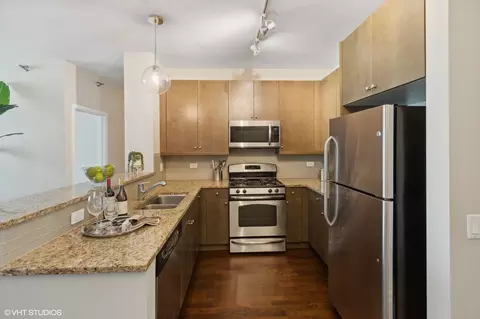 Kitchen - Undisclosed, Chicago, IL 60607 photo 1 of 2