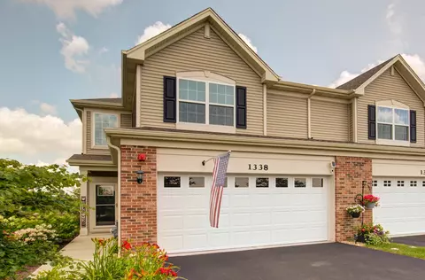 1338 Hawk Hollow Dr, Yorkville, IL 60560