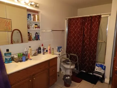 Bath - 1502 20th St, Zion, IL 60099 photo 2 of 2