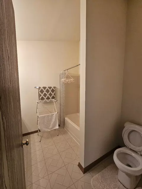 402 E Theodore Ln, Itasca, IL 60143 photo 3