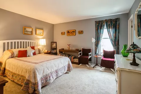 Bedroom - 479 Dee Ln, Roselle, IL 60172 photo 4 of 4