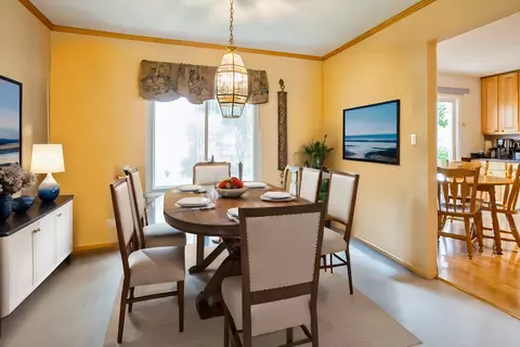 Dining - 479 Dee Ln, Roselle, IL 60172 photo 1 of 2