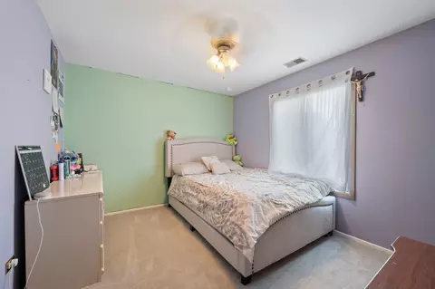Bedroom - 38 Creekside Cir #D, Elgin, IL 60123 photo 1 of 2