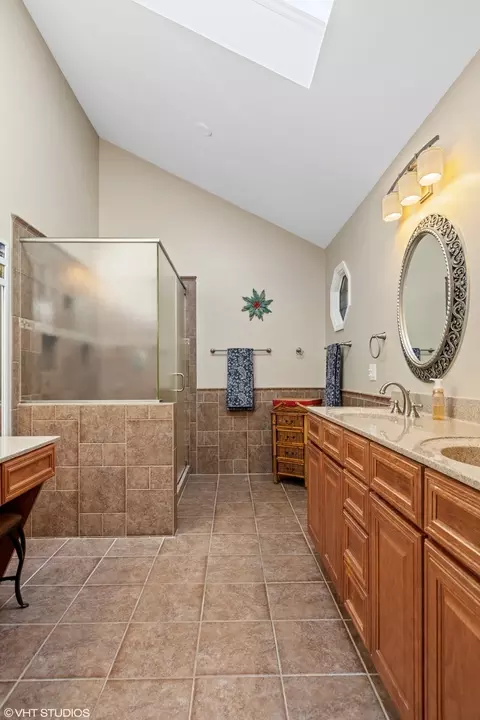 955 White Pine Dr, Cary, IL 60013 photo 12