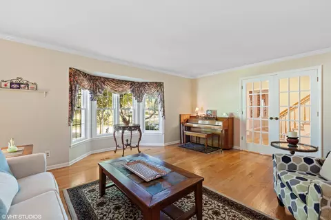 955 White Pine Dr, Cary, IL 60013 photo 4