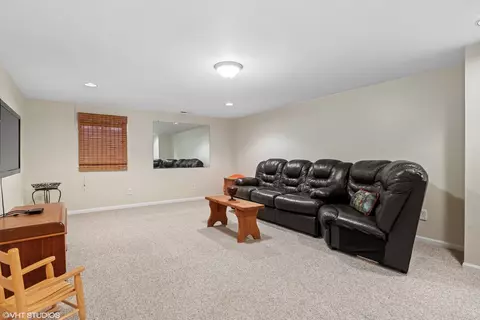 955 White Pine Dr, Cary, IL 60013 photo 17