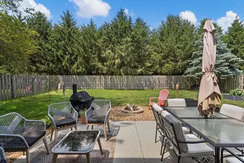 504 E Tomaras Ave, Savoy, IL 61874 photo 7