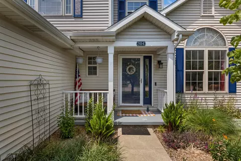 504 E Tomaras Ave, Savoy, IL 61874 photo 3