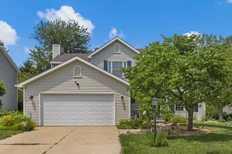 504 E Tomaras Ave, Savoy, IL 61874