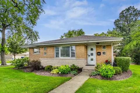 808 S York St, Elmhurst, IL 60126