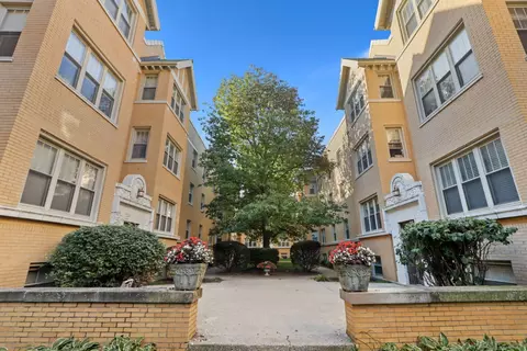 3145 W Palmer Blvd #3, Chicago, IL 60647
