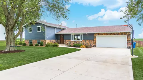 411 W Jeffery St, Cullom, IL 60929