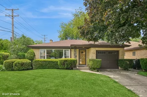 7214 N Karlov Ave, Lincolnwood, IL 60712