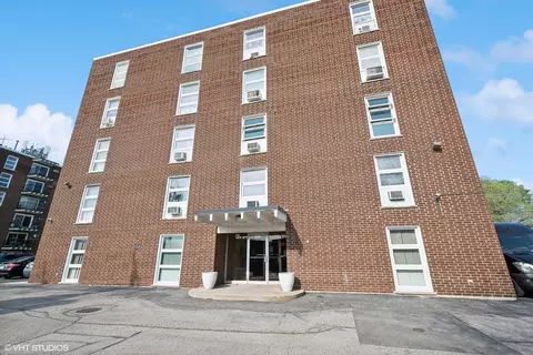 7227 W Higgins Ave #106, Chicago, IL 60656