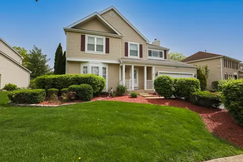 1143 Sandhurst Ln, Carol Stream, IL 60188