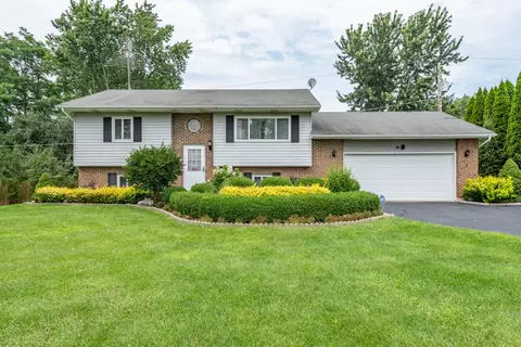 12914 W York House Rd, Beach Park, IL 60087