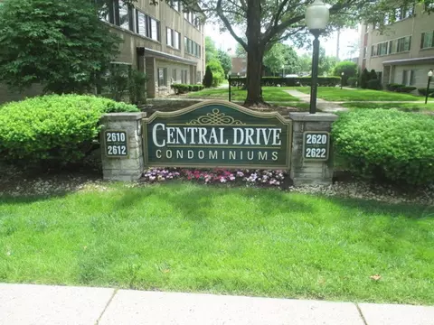 2610 Central Dr #2S, Flossmoor, IL 60422