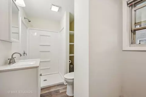 Bath - 3219 Maple Ave, Berwyn, IL 60402 photo 1 of 2