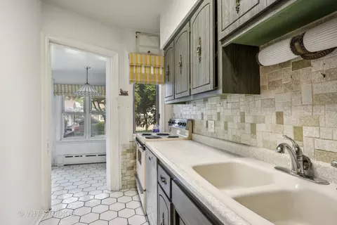 Kitchen - 3219 Maple Ave, Berwyn, IL 60402 photo 2 of 2