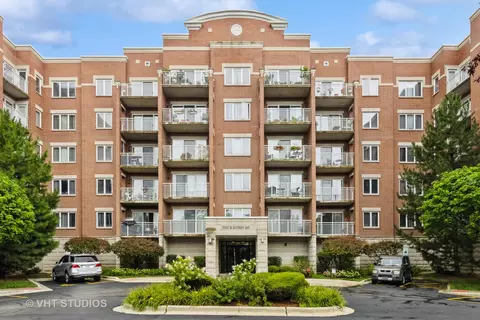 6560 W Diversey Ave #616D, Chicago, IL 60707