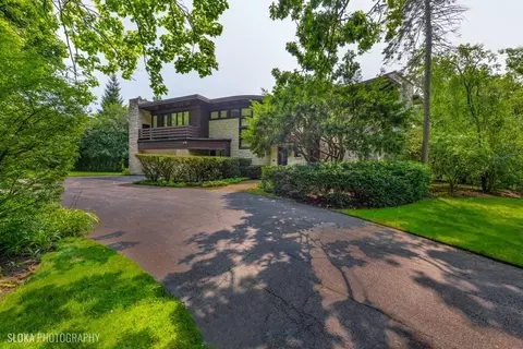 589 Greenleaf Ave, Glencoe, IL 60022