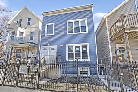 2175 N Maplewood Ave, Chicago, IL 60647