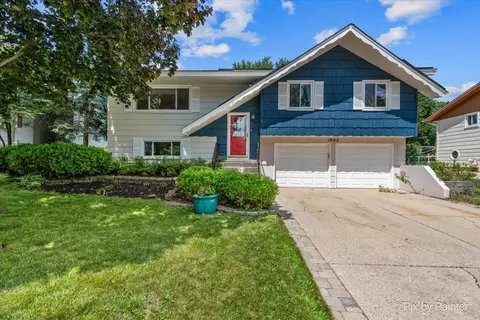 1902 Cannon Ct, Schaumburg, IL 60193