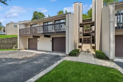 21 Mineola Rd, Fox Lake, IL 60020