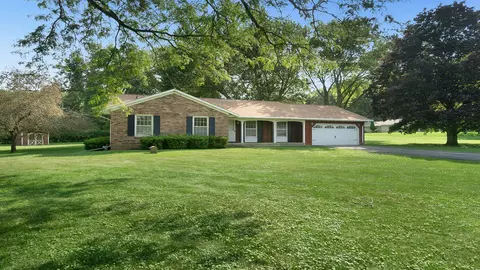 367 W Margaret Fuller Rd, Oregon, IL 61061