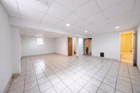 2410 W William St, Champaign, IL 61821 photo 14