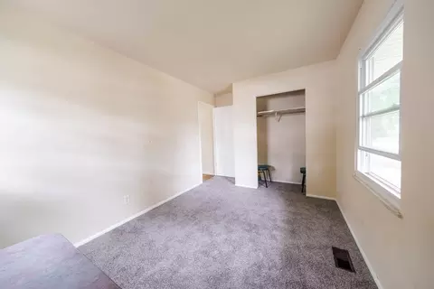 2410 W William St, Champaign, IL 61821 photo 10