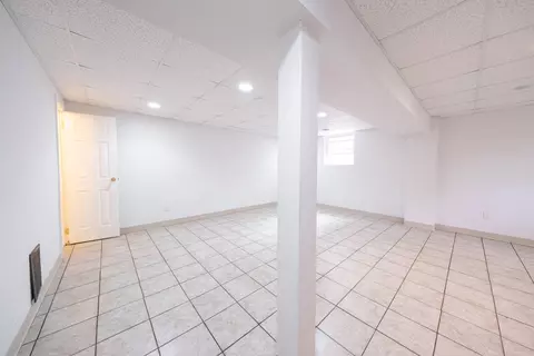 2410 W William St, Champaign, IL 61821 photo 13