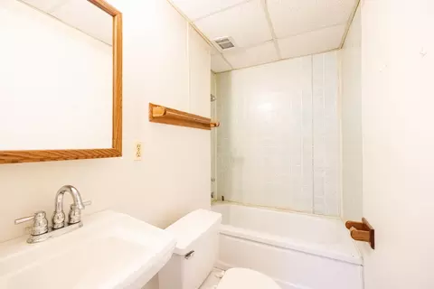 2410 W William St, Champaign, IL 61821 photo 15
