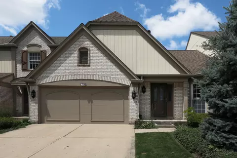 714 Alsace Cir, Buffalo Grove, IL 60089