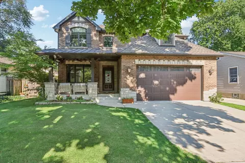 1008 N Illinois Ave, Arlington Heights, IL 60004