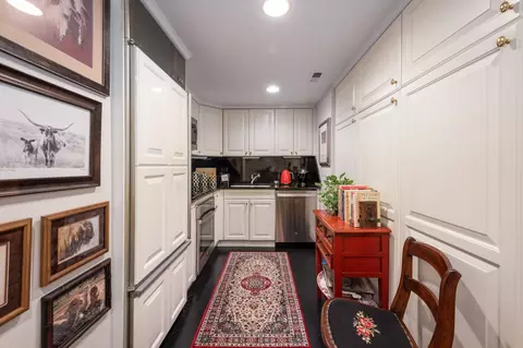 Kitchen - 40 E Delaware Pl #305, Chicago, IL 60611 photo 1 of 3