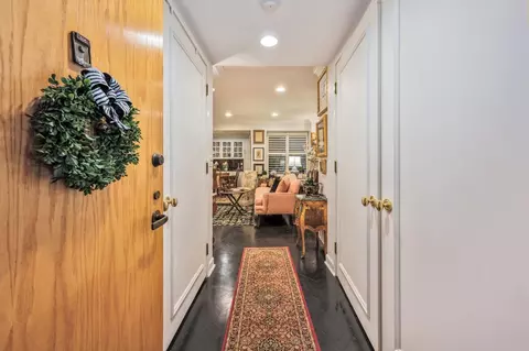 Entry Way - 40 E Delaware Pl #305, Chicago, IL 60611 photo 2 of 2