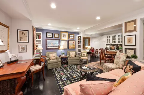 Living - 40 E Delaware Pl #305, Chicago, IL 60611 photo 2 of 5