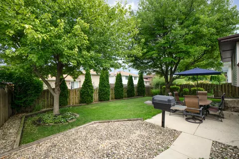 18423 Maple St, Lansing, IL 60438 photo 22