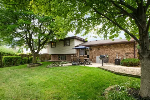 18423 Maple St, Lansing, IL 60438 photo 24