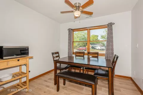 Dining - 485 Westview St, Hoffman Estates, IL 60169 photo 1 of 1