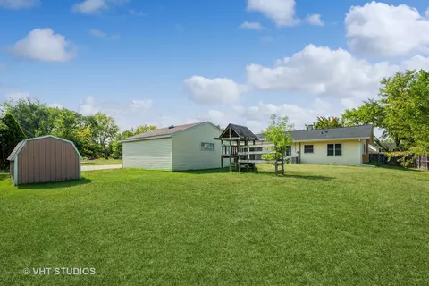 Exterior - 485 Westview St, Hoffman Estates, IL 60169 photo 2 of 2