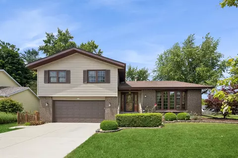 15216 S Clover Ct, Plainfield, IL 60544 photo 1