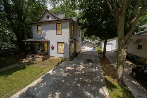 107 W Reynolds St, Pontiac, IL 61764