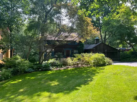 235 Palm Ave, Rockford, IL 61107