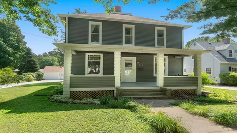 507 N 6th St, Oregon, IL 61061