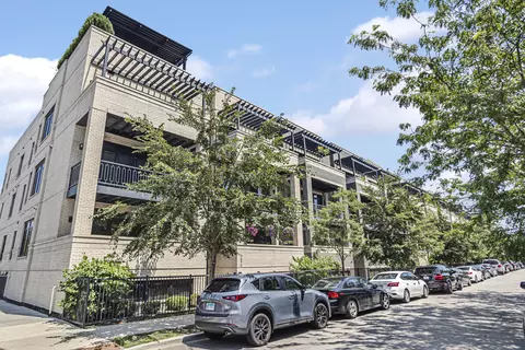 1370 W Walton St #2E, Chicago, IL 60642