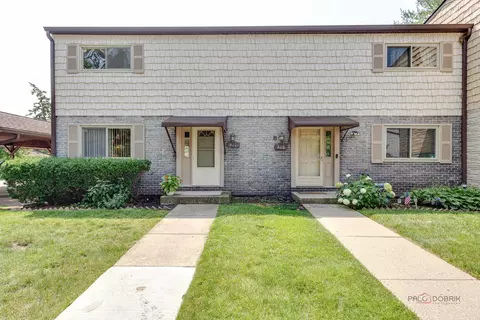 411 S Buffalo Trl, Wheeling, IL 60090