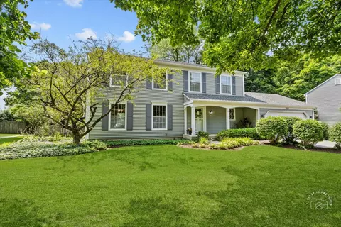 2118 Hartford Ln, Geneva, IL 60134